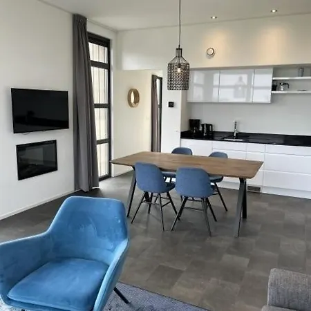 Enkhuizer Meeresbrise Dritte Reihe Mit Zaun Haus Nr 251