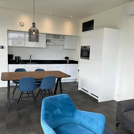 Enkhuizer Meeresbrise Dritte Reihe Mit Zaun Haus Nr 251 * Enkhuizen