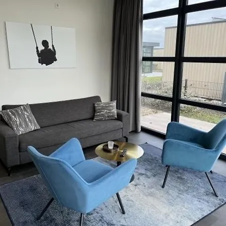 Enkhuizer Meeresbrise Dritte Reihe Mit Zaun Haus Nr 251 Holiday home Enkhuizen