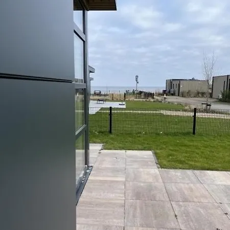 Enkhuizer Meeresbrise Dritte Reihe Mit Zaun Haus Nr 251 Feriehus *