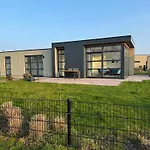 Tatil Evi Enkhuizer Meeresbrise Dritte Reihe Mit Zaun Haus Nr 251 Enkhuizen